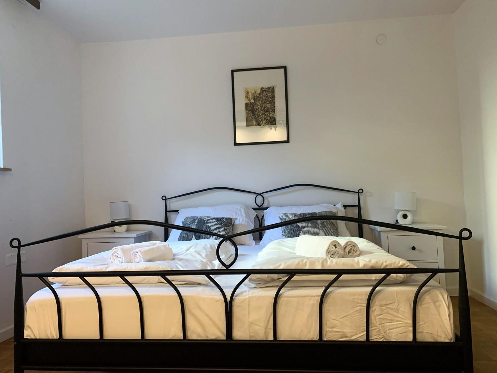 Apartments Artemus Karliva 伊佐拉 客房 照片